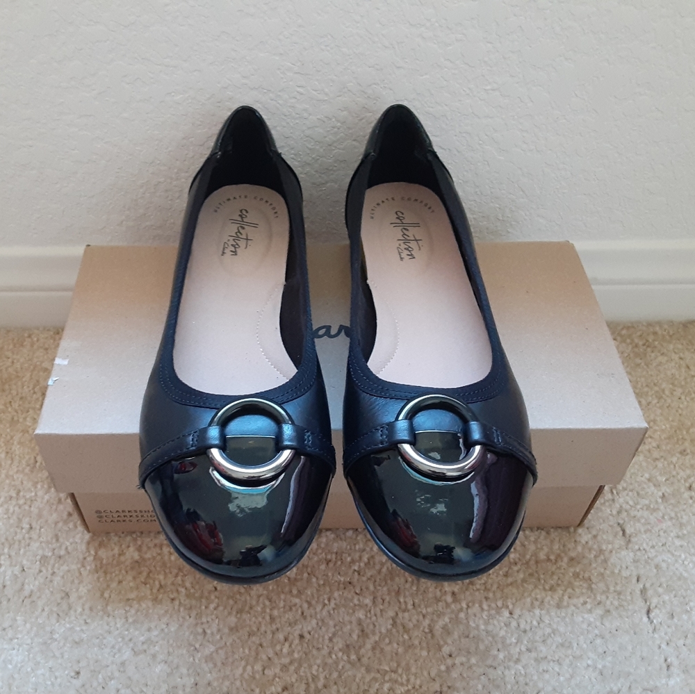 Clarks - Picture 2 of 4